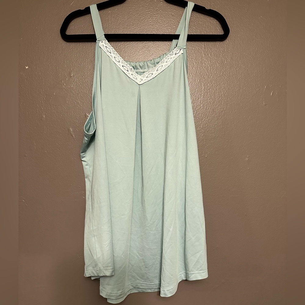 Mint green night muscle shirt with Lace Trim NWOT